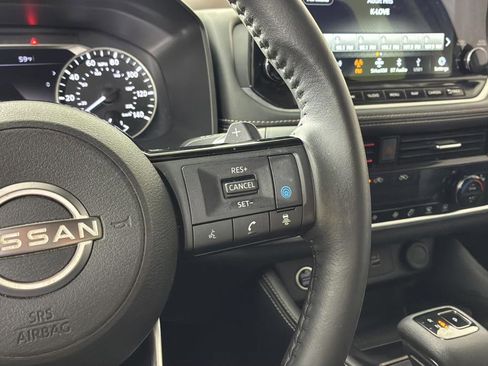 Used 2023 Nissan Rogue SL w/ SL Premium Package FWD image 28