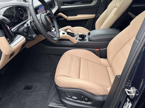 New 2026 Porsche Cayenne Coupe AWD/4WD image 20