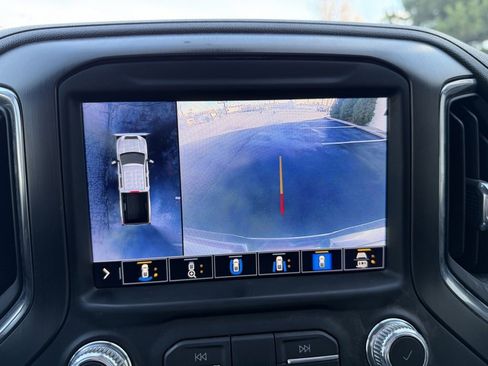 Used 2022 GMC Sierra 2500 AT4 w/ AT4 Preferred Package image 16