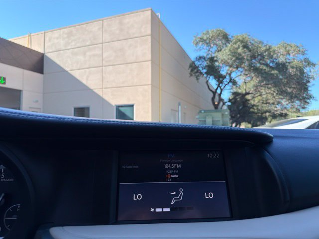 Used 2019 INFINITI QX30 FWD image 10