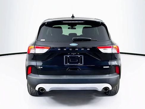 Certified 2020 Ford Escape SE image 5