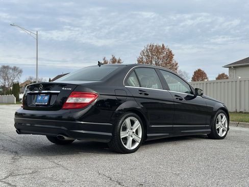 Used 2011 Mercedes-Benz C 300 4MATIC Sedan image 7