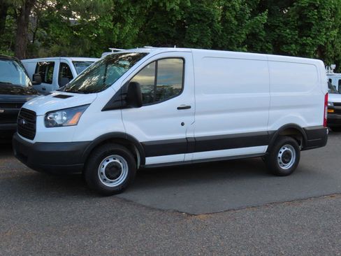 Used 2018 Ford Transit 250 130 Low Roof RWD image 6