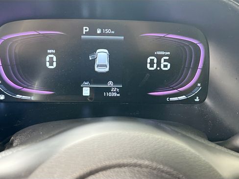 Used 2024 Kia Soul LX w/ Option Group 015 FWD image 12