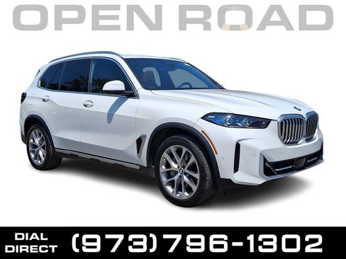 Used 2024 BMW X5 xDrive40i w/ Premium Package AWD/4WD image 1