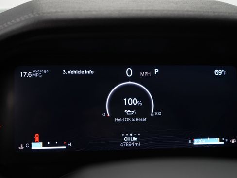 Used 2024 Jeep Grand Cherokee L Limited w/ Luxury Tech Group II image 19