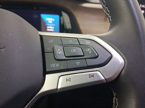 Used 2024 Volkswagen Atlas SE image 15