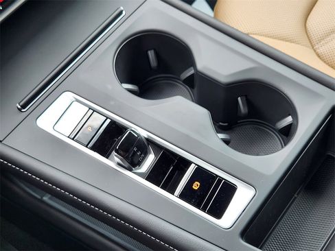 New 2026 Volkswagen Atlas Cross Sport SE image 18