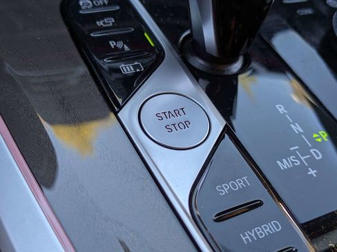 Used 2023 BMW X5 xDrive45e w/ M Sport Package image 31