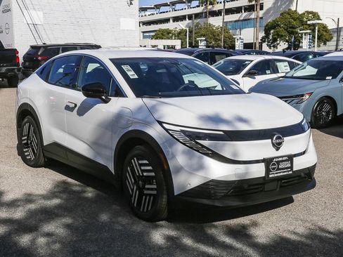 New 2026 Nissan Leaf SV+ w/ Illuminated Package image 3