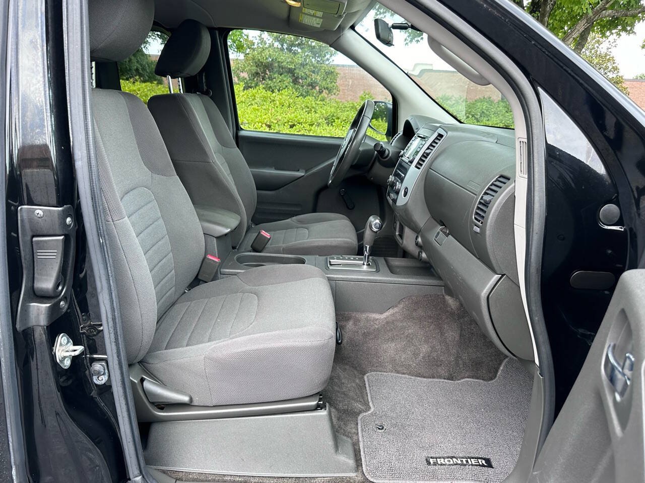 Used 2017 Nissan Frontier S RWD image 11