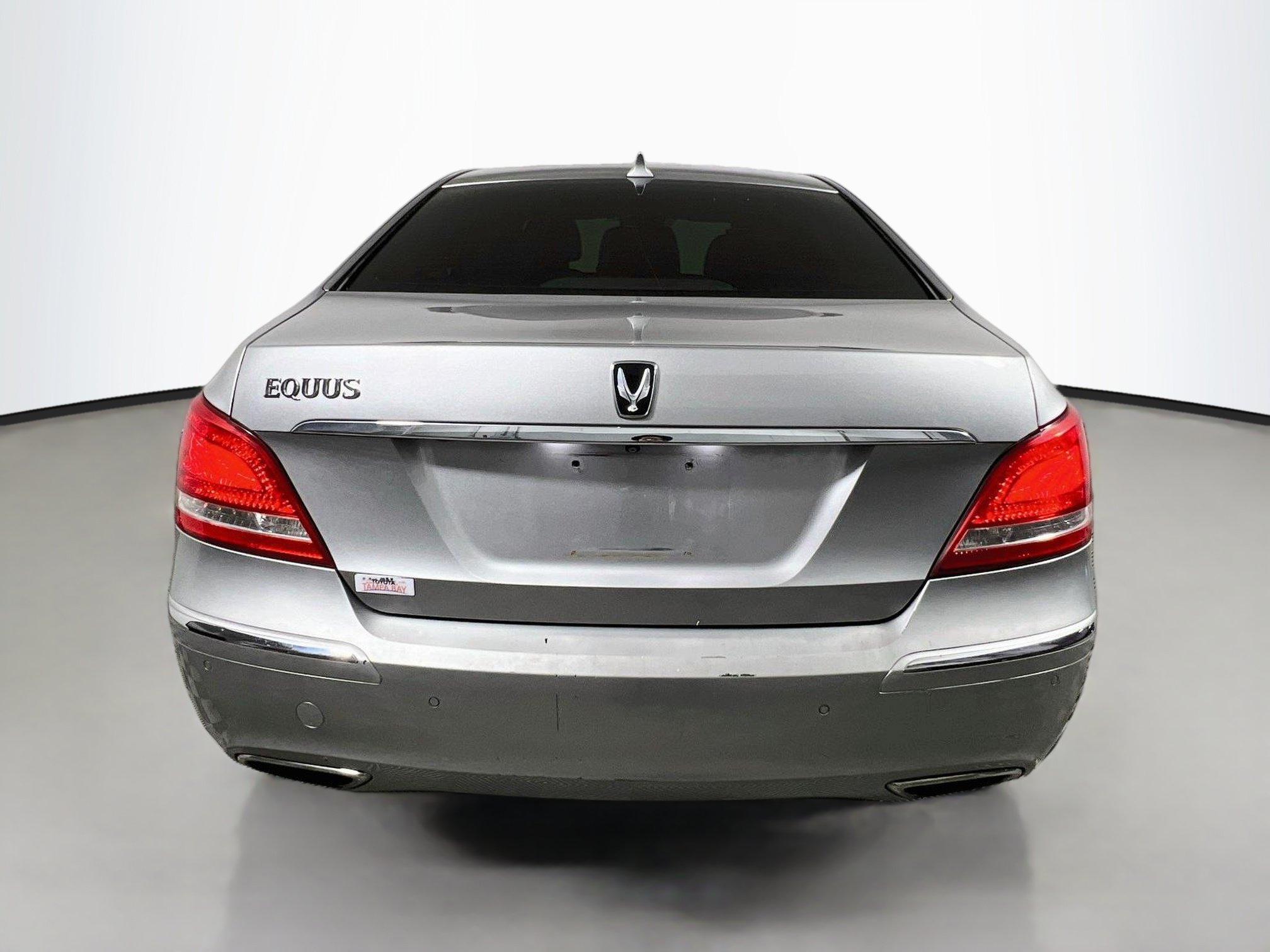 Used 2013 Hyundai Equus Signature RWD image 6