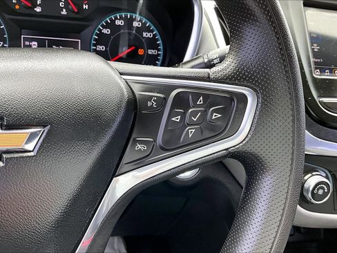 Used 2022 Chevrolet Equinox LS image 23