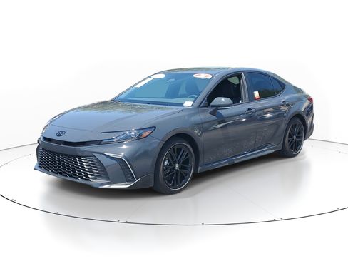 Certified 2026 Toyota Camry SE FWD image 3
