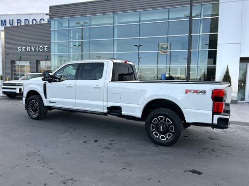 Certified 2025 Ford F350 Platinum AWD/4WD image 13