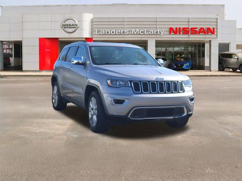 Used 2017 Jeep Grand Cherokee Limited w/ Trailer Tow Group IV image 1