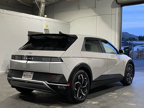 Used 2024 Hyundai Ioniq 5 SE image 4