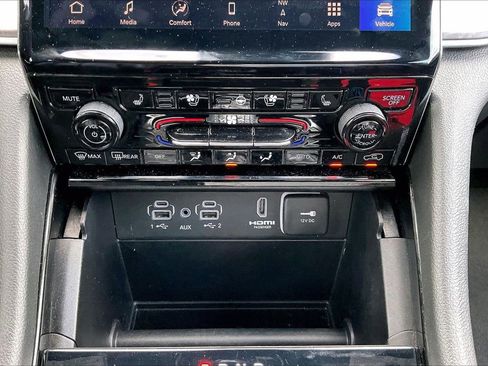 Certified 2023 Jeep Grand Cherokee L Overland image 20