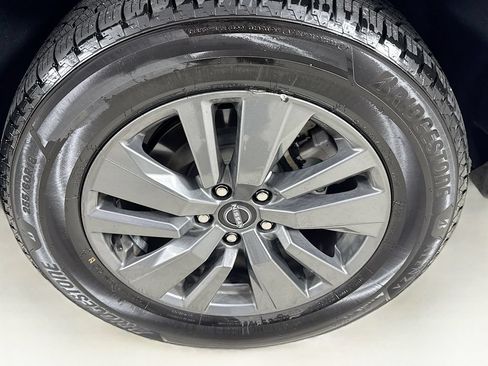 Used 2024 Nissan Pathfinder SV FWD image 43