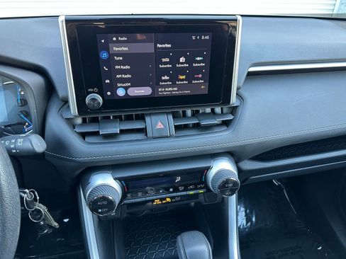 Used 2025 Toyota RAV4 LE image 18