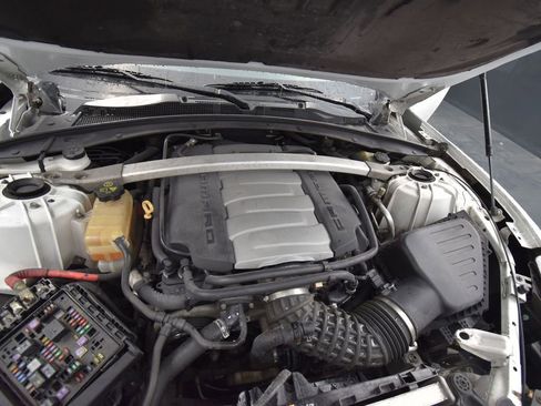 Used 2017 Chevrolet Camaro SS image 15