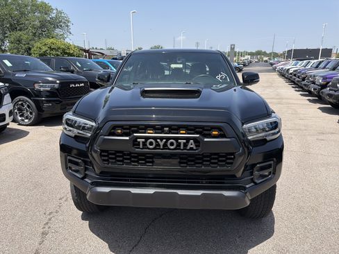 Used 2023 Toyota Tacoma TRD Pro AWD/4WD image 3