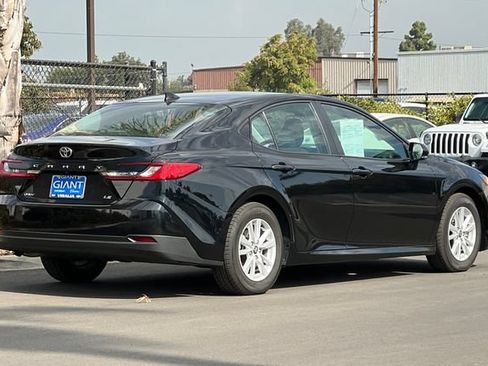 Used 2025 Toyota Camry LE FWD image 4