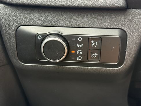 Used 2025 Ford Escape ST-Line FWD image 25
