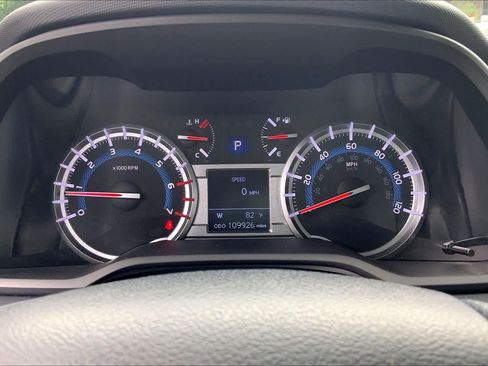 Used 2018 Toyota 4Runner Limited AWD/4WD image 26