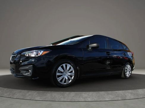 Used 2019 Subaru Impreza 2.0i image 3