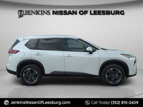 Certified 2024 Nissan Rogue SV w/ SV Premium Package image 3