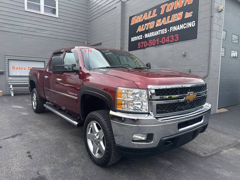 Used 2014 Chevrolet Silverado 2500 LT w/ Custom Sport Truck Package AWD/4WD image 1