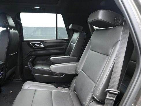 Used 2021 Chevrolet Tahoe LT w/ LT Signature Package image 11