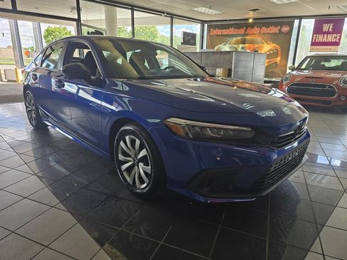 Used 2022 Honda Civic LX image 3