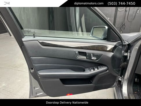 Used 2015 Mercedes-Benz E 350 Sedan image 24