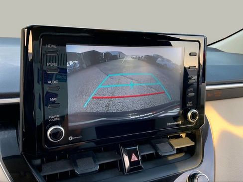 Used 2022 Toyota Corolla LE FWD image 26