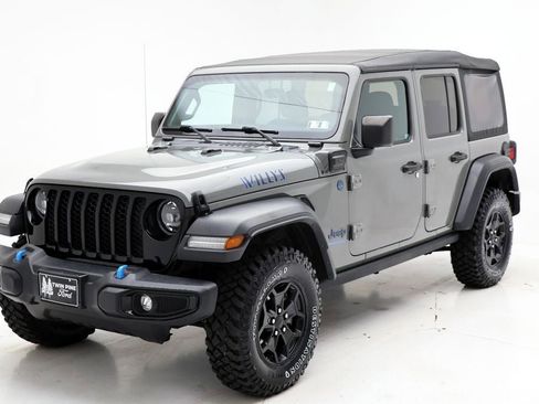 Used 2023 Jeep Wrangler Unlimited AWD/4WD image 2