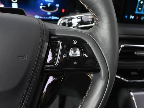 New 2026 Lincoln Aviator AWD image 34