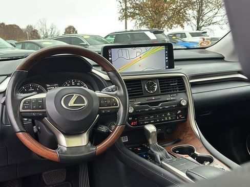 Used 2022 Lexus RX 350L Premium w/ Premium Package image 13