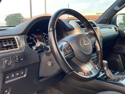 Used 2021 Lexus GX 460 Premium w/ Premium Package AWD/4WD image 9