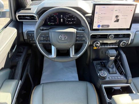 Used 2025 Toyota Tacoma 4x4 Double Cab Hybrid image 4