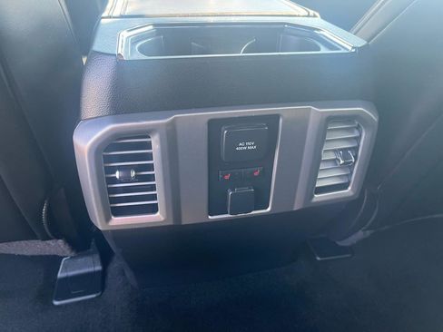 Used 2015 Ford F150 Platinum w/ Equipment Group 701A Luxury AWD/4WD image 18