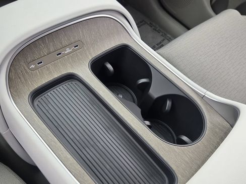 Certified 2026 Hyundai Palisade SE FWD image 23