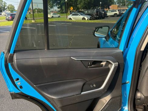 Used 2019 Toyota RAV4 LE w/ All Weather Liner Package image 27