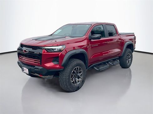 Used 2024 Chevrolet Colorado ZR2 w/ Technology Package image 3