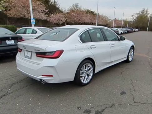 Used 2025 BMW 330i xDrive Sedan w/ Convenience Package image 8