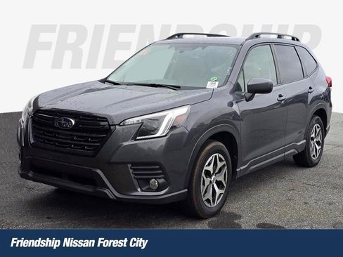 Used 2023 Subaru Forester Premium AWD/4WD image 1