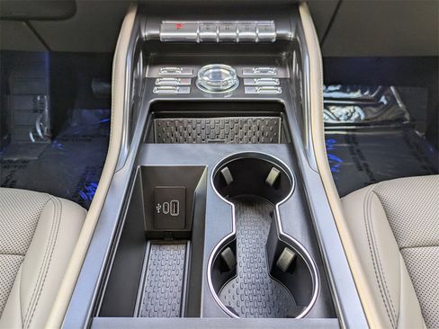 Certified 2025 Lincoln Nautilus Premier image 20