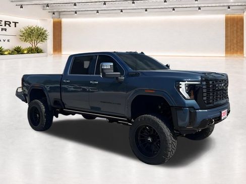 Used 2026 GMC Sierra 2500 Denali Ultimate w/ LPO, Black Badging Package AWD/4WD image 1