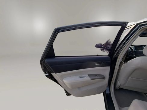 Used 2009 Toyota Prius w/ Pkg 2 FWD image 19